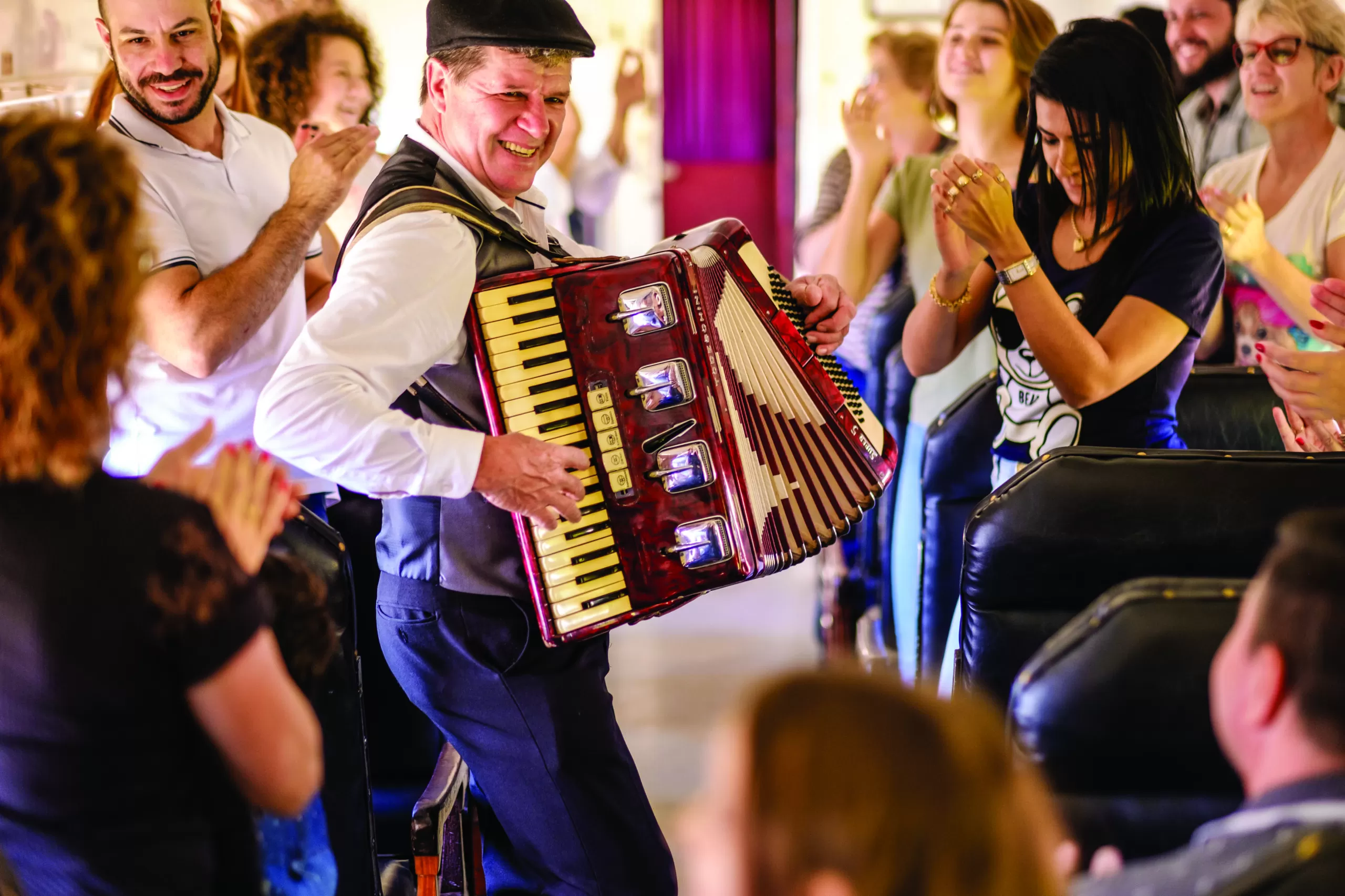 Tour Uva e Vinho + Passeio de Maria Fumaça + Epopeia + Almoço (Coletivo) - Imagem 9